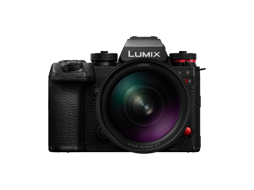 Panasonic Lumix S1IIE + Lumix S 24-60mm f/2.8 Lens