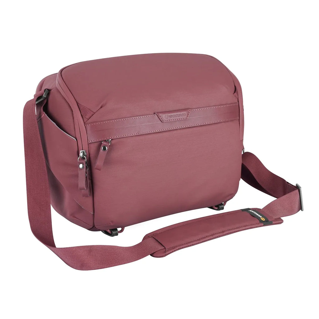 Vanguard VEO Metro S9L Shoulder Bag - Magenta