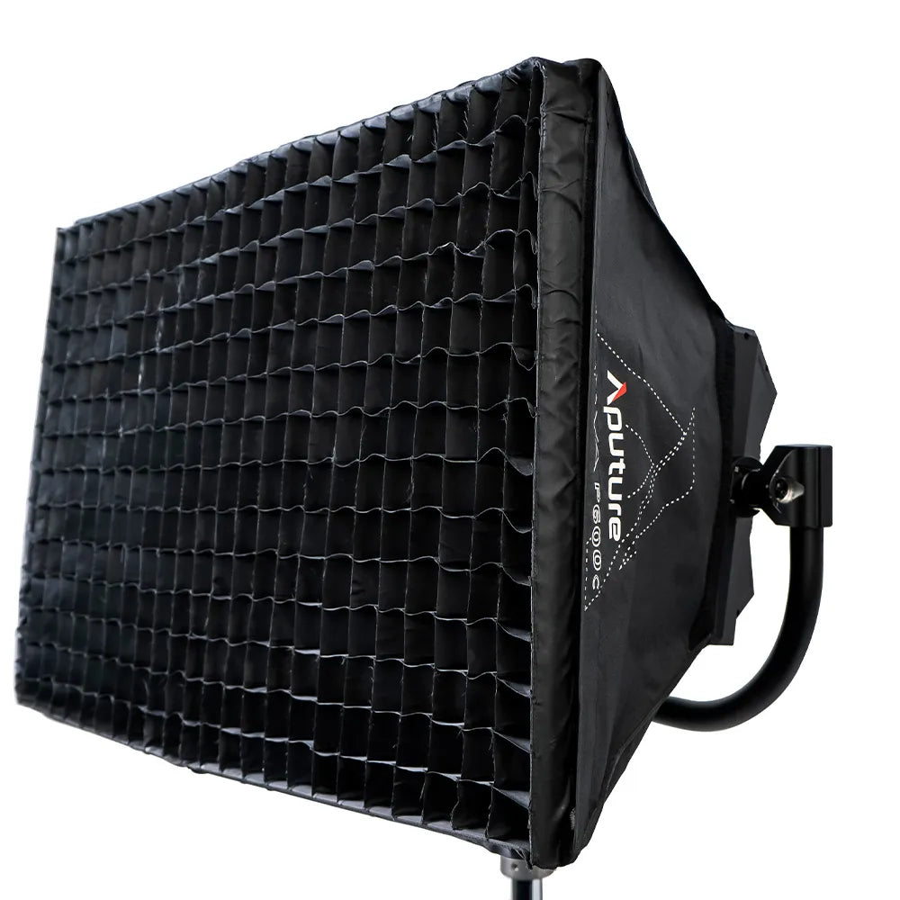 Aputure Nova P600C Softbox with Grid