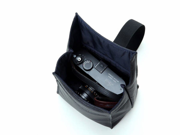 Artisan & Artist ACAM-77 Soft Leather Pouch (Black)