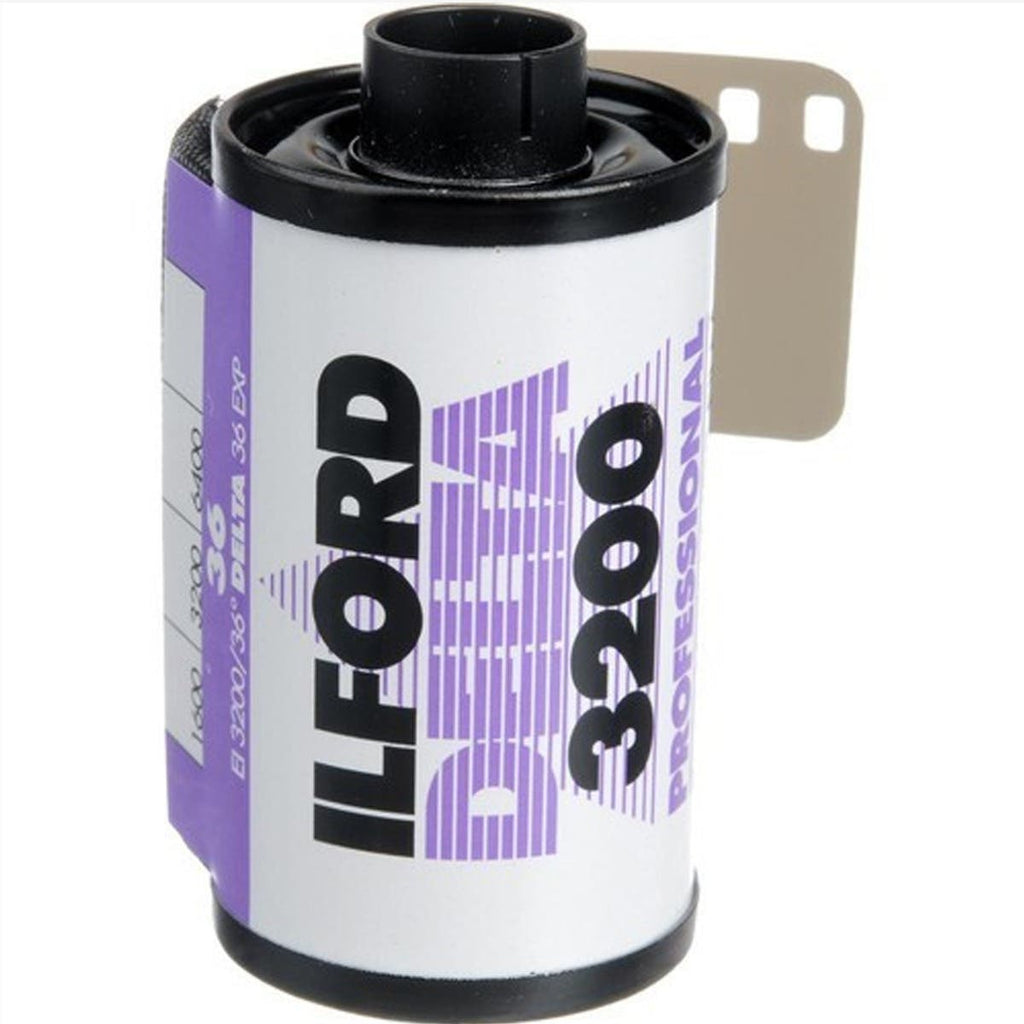 Ilford Delta 3200 Professional Black & White Negative Film (35mm Roll Film, 36 Exposures)